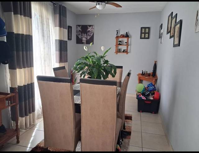 2 BEDROOM TOWNHOUSE FOR SALE IN SOUTH CREST